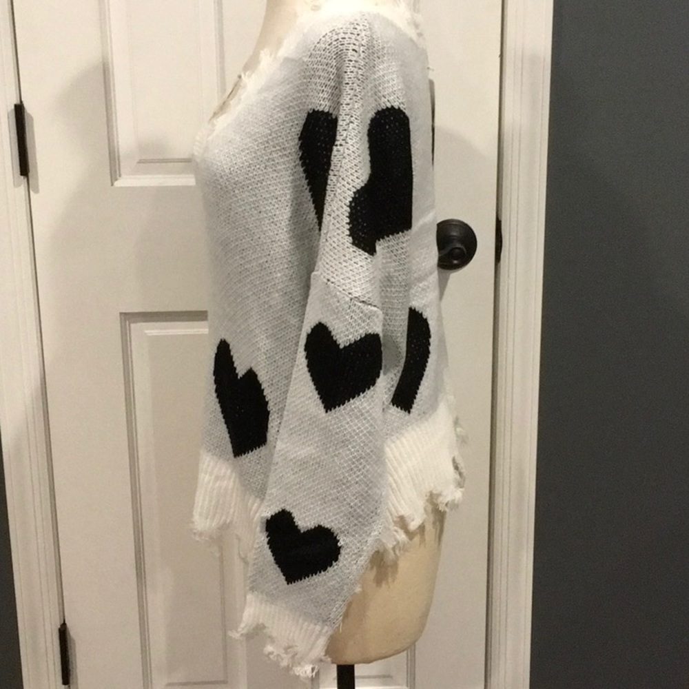 Distressed Hearts Sweaters!❤️.❤️❤️ - Picture 8 of 8